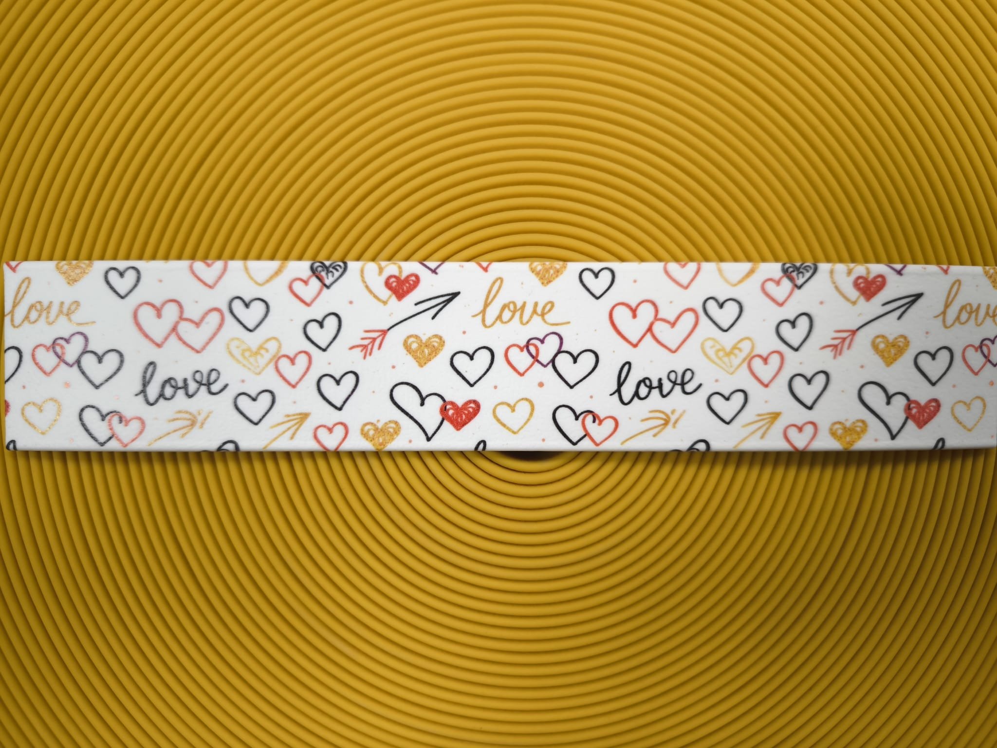 DIY Hit Love ColorThan® design s černými komponenty  