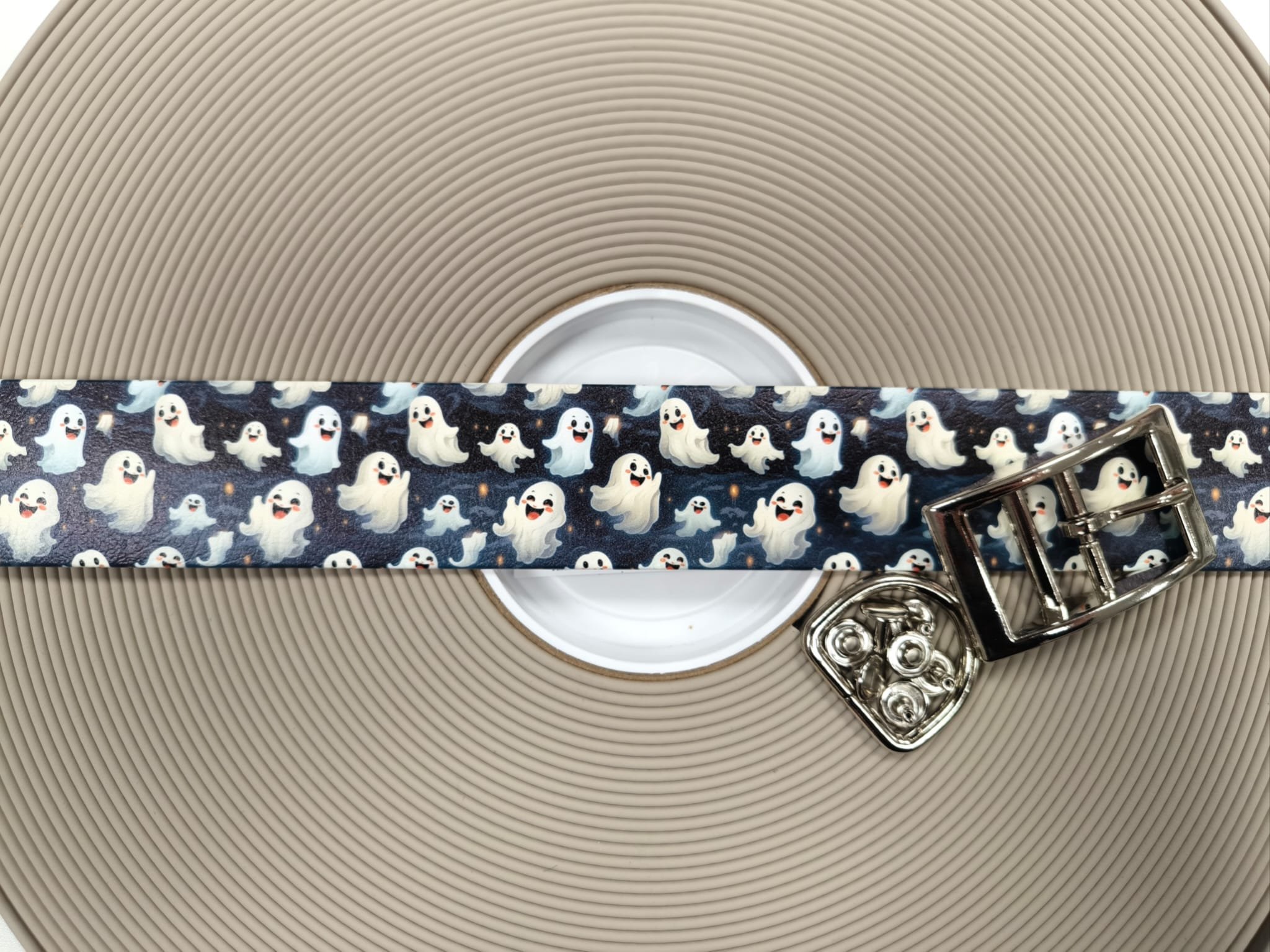 DIY Ghost Colorthan® design s komponenty