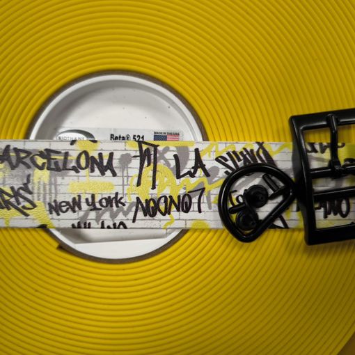 DIY Fashion Town yellow ColorThan® design s černými komponenty